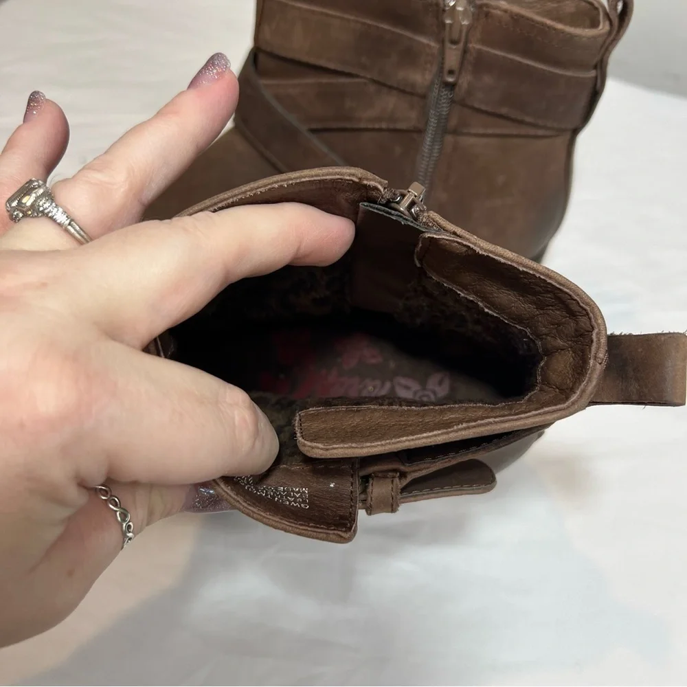 Tara M Gwen brown genuine leather side zip boots size 8